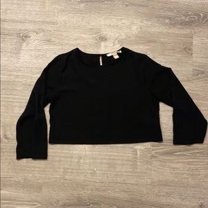 Black long sleeve crop top